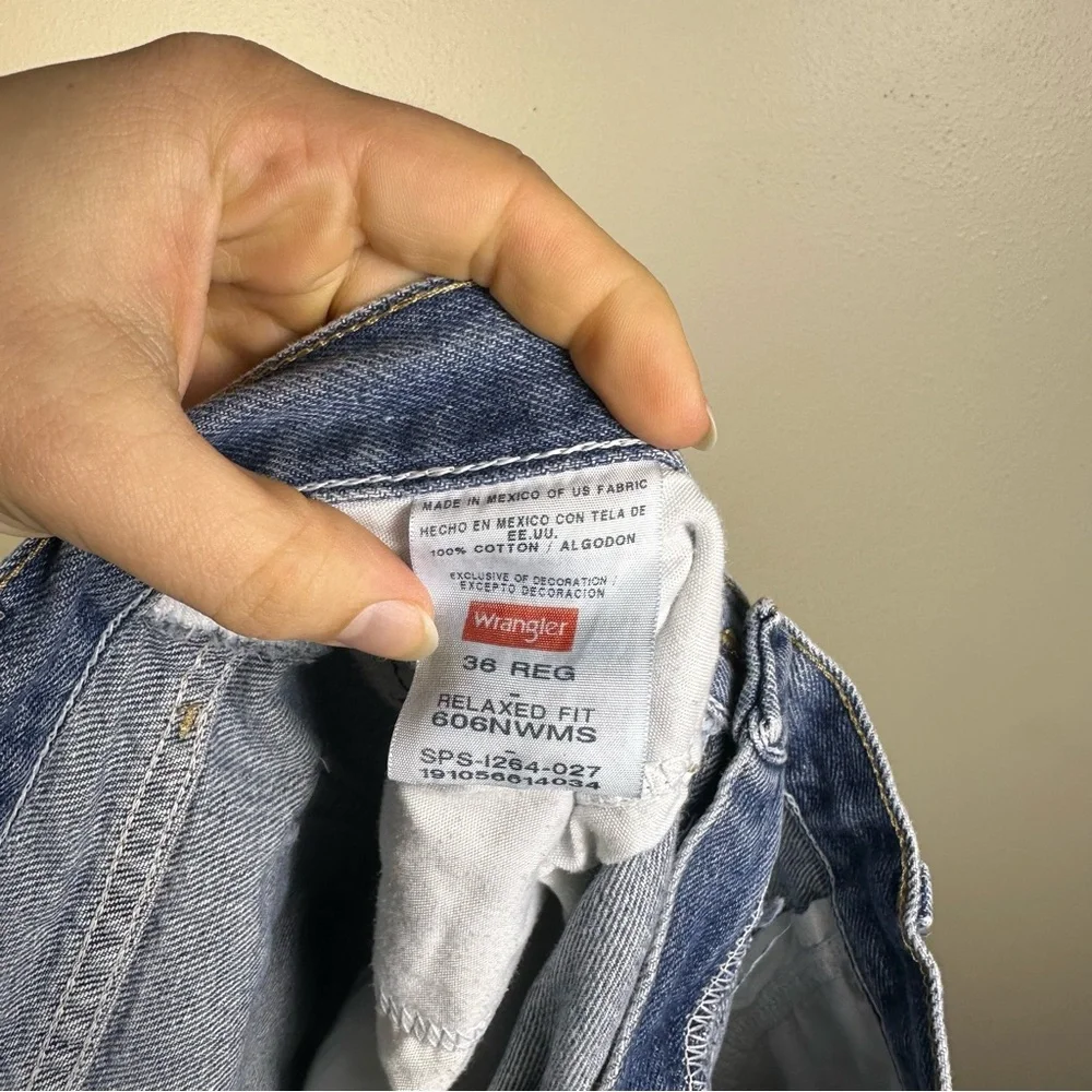 Vintage Y2K WRANGLER Men's 36 Regular Classic Blue Denim Men's Jean Shorts